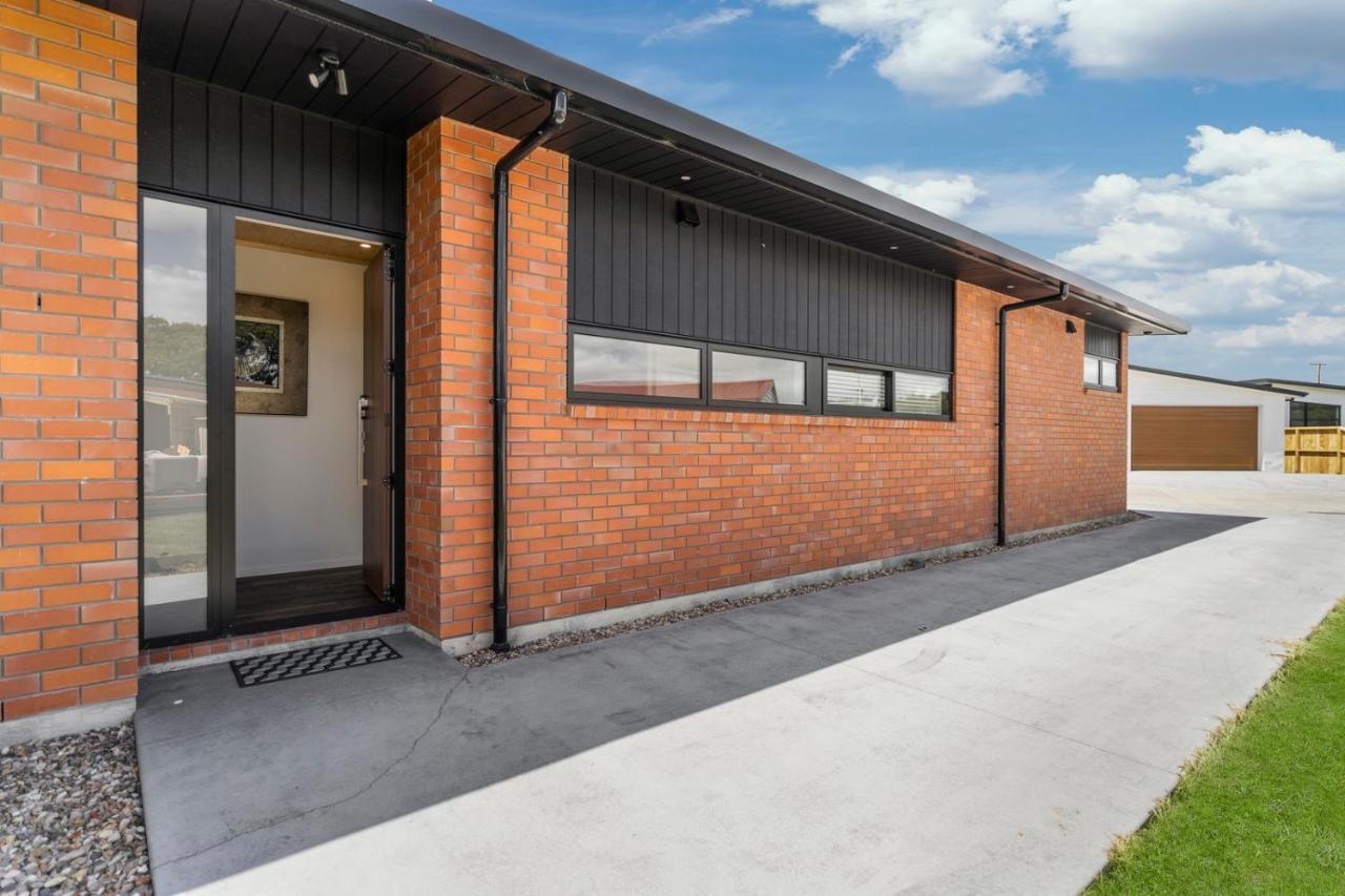 Custom Designed Holiday Home, Next To Cycleway. 蒂阿罗哈 外观 照片